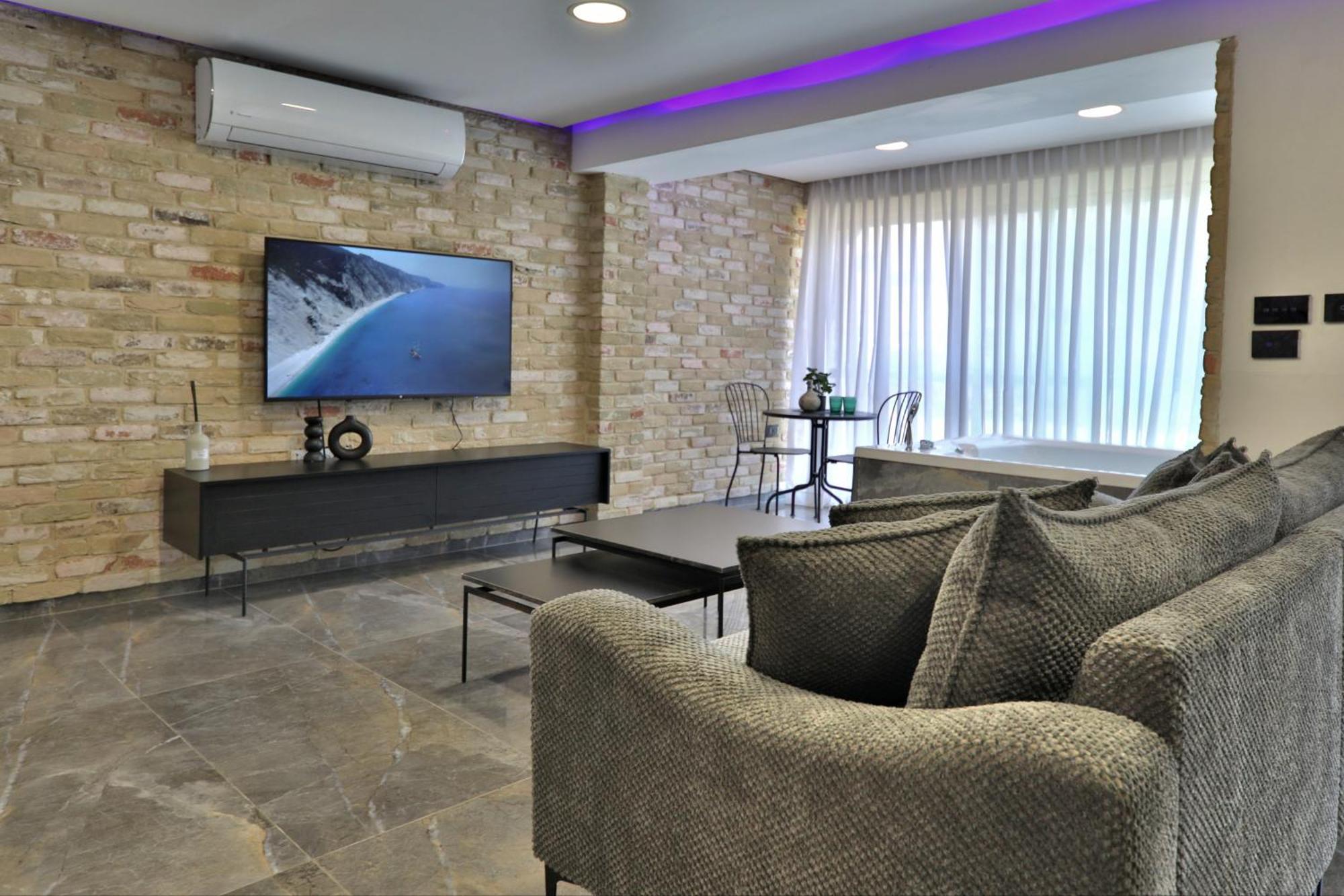 Apartament שקיעה בים 75 - דירת נופש יוקרתית עם ג'קוזי ליד הים Hajfa Zewnętrze zdjęcie